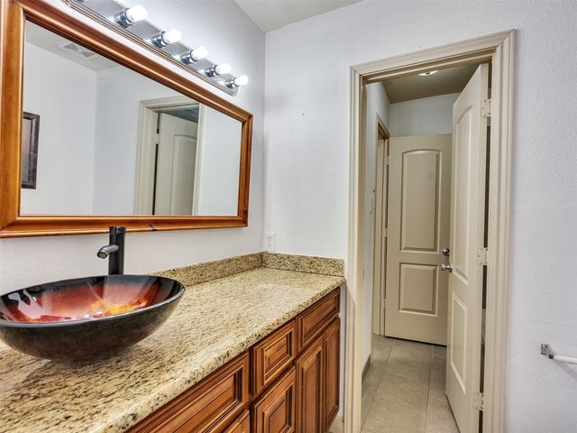 1701 Upland Drive 216, Houston, TX 77043