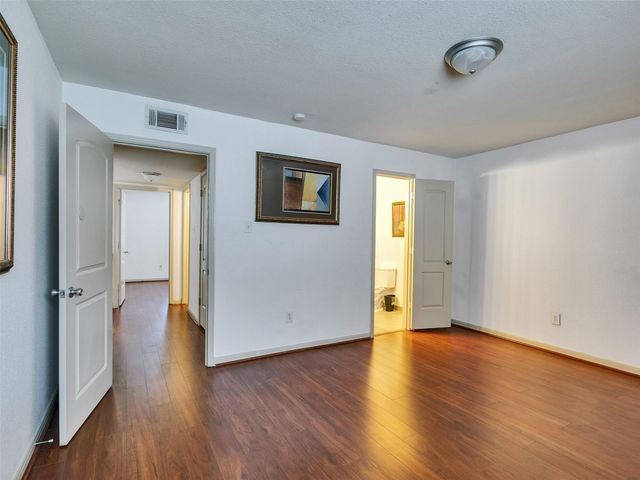 1701 Upland Drive 216, Houston, TX 77043