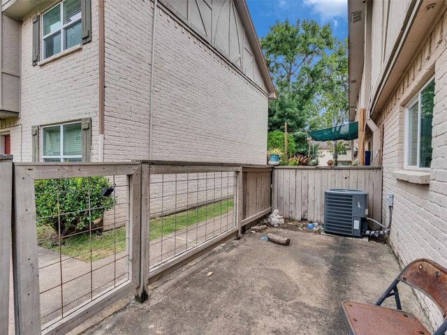 1701 Upland Drive 216, Houston, TX 77043