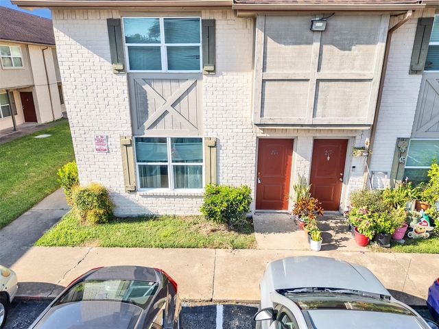 1701 Upland Drive 216, Houston, TX 77043