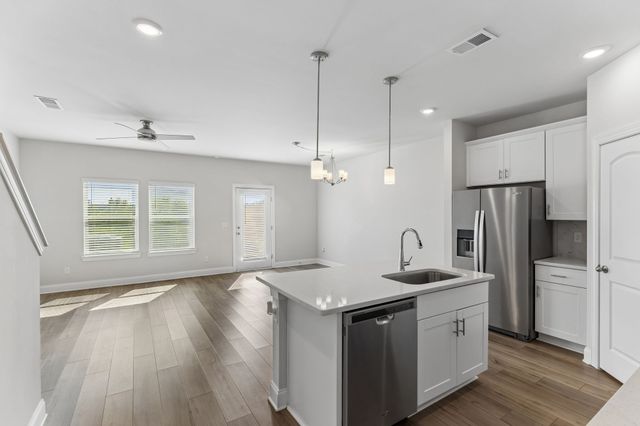 361 Coleman Ct, Columbia, TN 38401