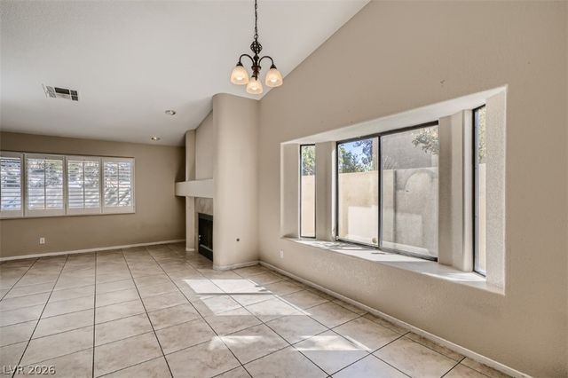 2224 Bear Valley Street, Las Vegas, NV 89128