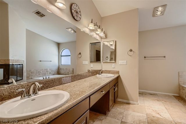 2224 Bear Valley Street, Las Vegas, NV 89128