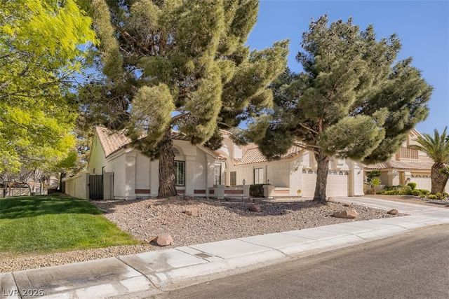 2224 Bear Valley Street, Las Vegas, NV 89128