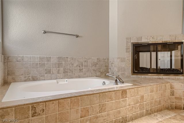 2224 Bear Valley Street, Las Vegas, NV 89128