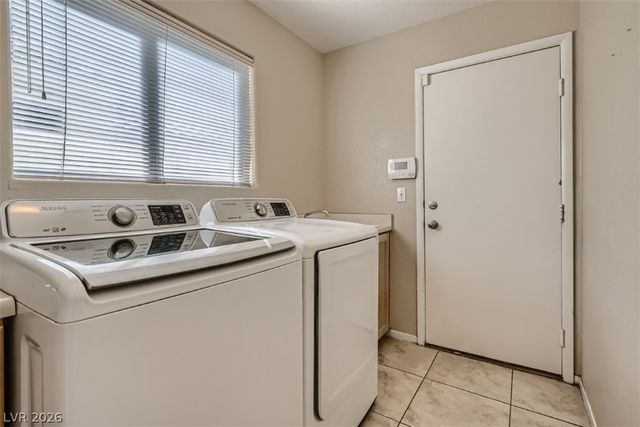 2224 Bear Valley Street, Las Vegas, NV 89128