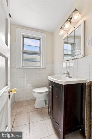 136 N FAIRVIEW AVE, Upper Darby, PA 19082