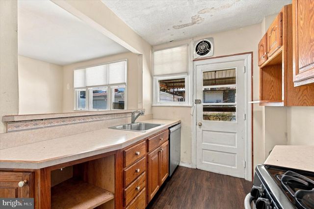 136 N FAIRVIEW AVE, Upper Darby, PA 19082