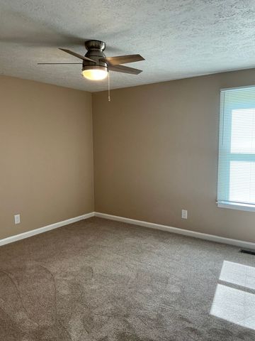 101 Shady Maple Dr, Clarksville, TN 37043