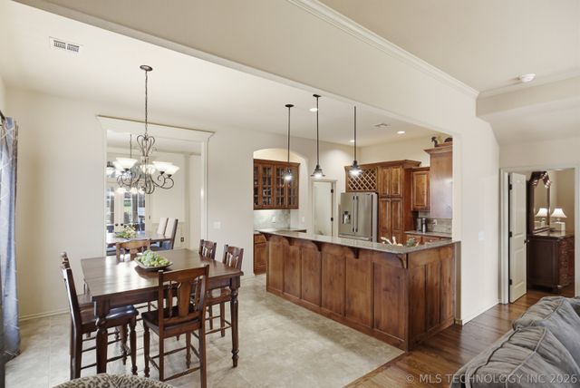 1005 S Yellowood Place W, Broken Arrow, OK 74012