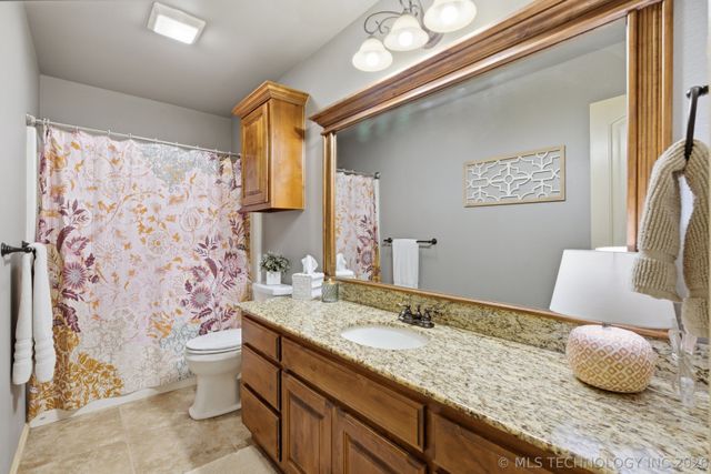 1005 S Yellowood Place W, Broken Arrow, OK 74012