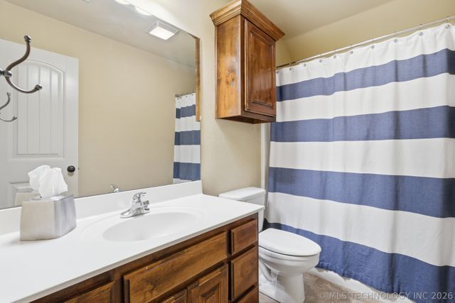 1005 S Yellowood Place W, Broken Arrow, OK 74012