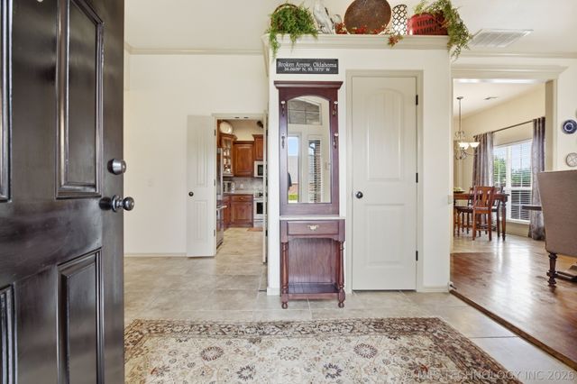 1005 S Yellowood Place W, Broken Arrow, OK 74012