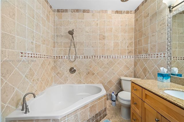 2085 Ixora Rd 0, North Miami, FL 33181