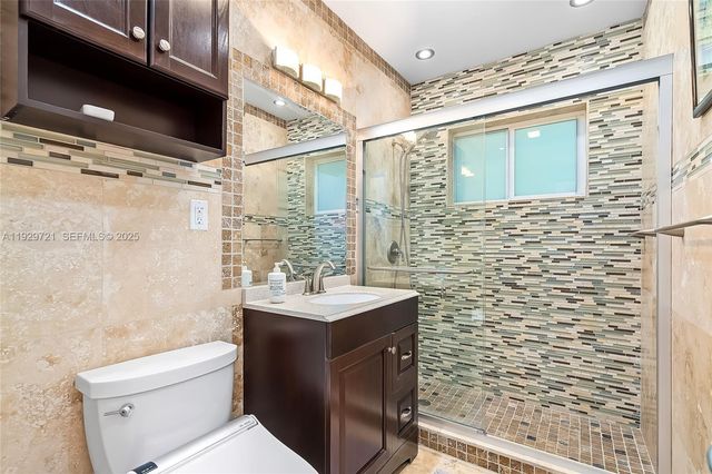 2085 Ixora Rd 0, North Miami, FL 33181