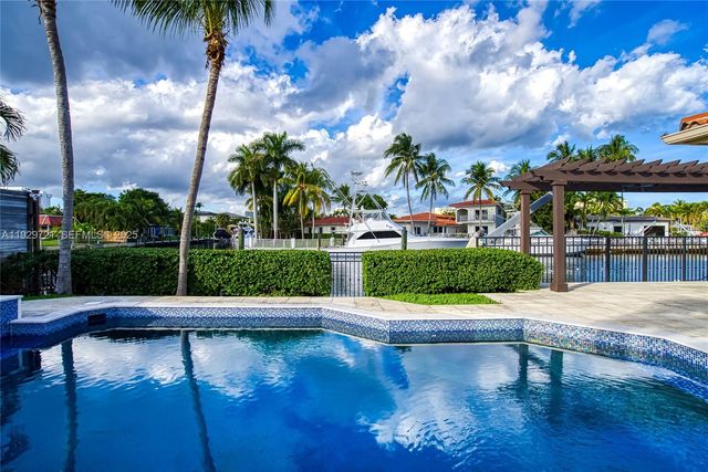 2085 Ixora Rd 0, North Miami, FL 33181