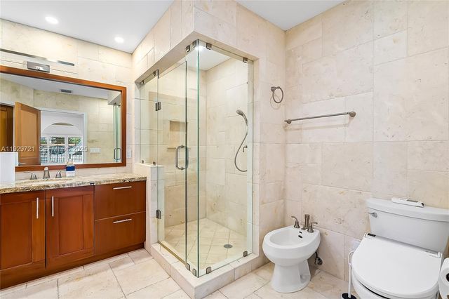 2085 Ixora Rd 0, North Miami, FL 33181