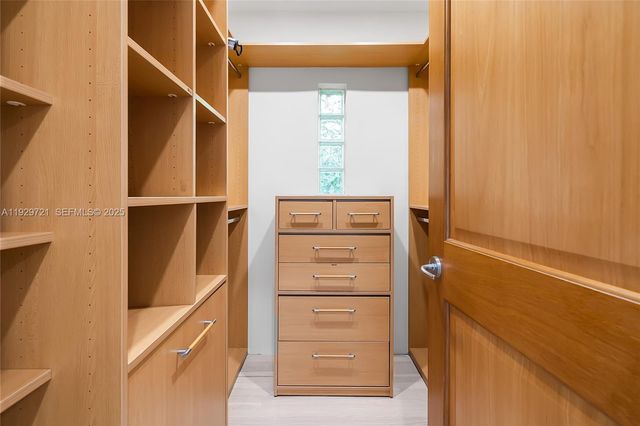 2085 Ixora Rd 0, North Miami, FL 33181