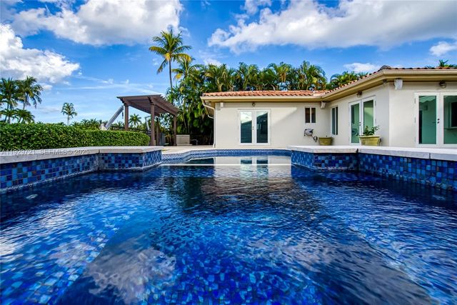 2085 Ixora Rd 0, North Miami, FL 33181