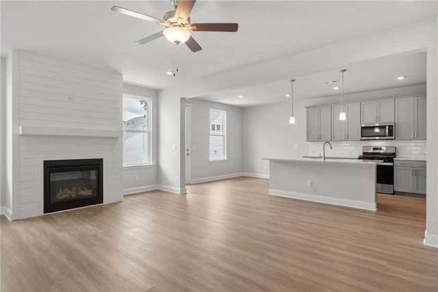 675 Smokey Quartz Way, Kennesaw, GA 30144