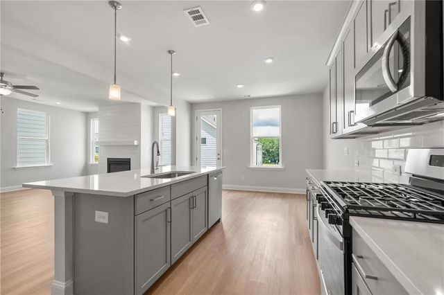 675 Smokey Quartz Way, Kennesaw, GA 30144