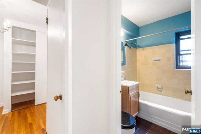 3061 Edwin 3E, Fort Lee, NJ 07024