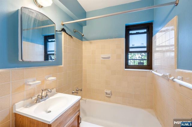 3061 Edwin 3E, Fort Lee, NJ 07024