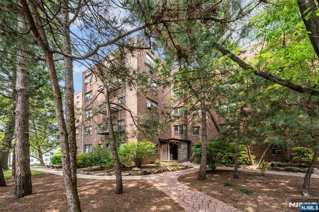 3061 Edwin 3E, Fort Lee, NJ 07024