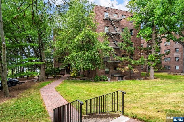 3061 Edwin 3E, Fort Lee, NJ 07024