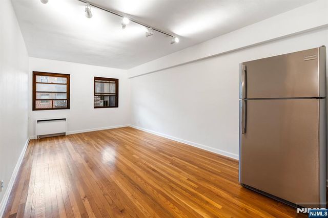 3061 Edwin 3E, Fort Lee, NJ 07024