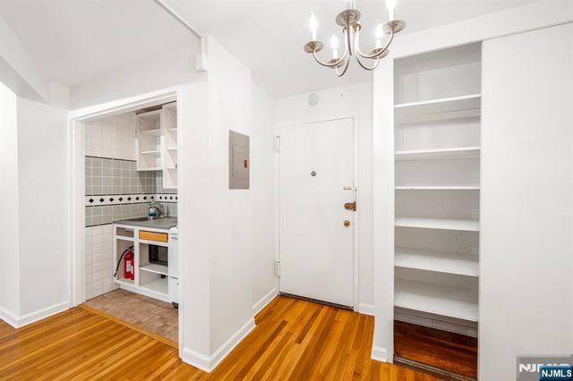 3061 Edwin 3E, Fort Lee, NJ 07024