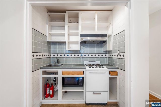 3061 Edwin 3E, Fort Lee, NJ 07024