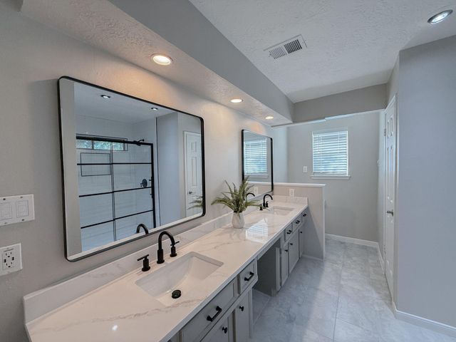 15619 Ripplewind Lane, Houston, TX 77068