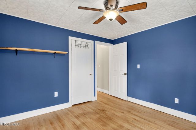 8 Hudson Ave W, East Greenbush, NY 12144