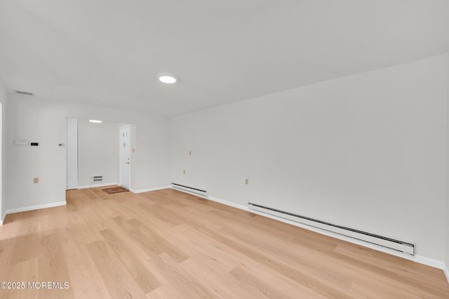 8 Holmes Court, Brick, NJ 08724