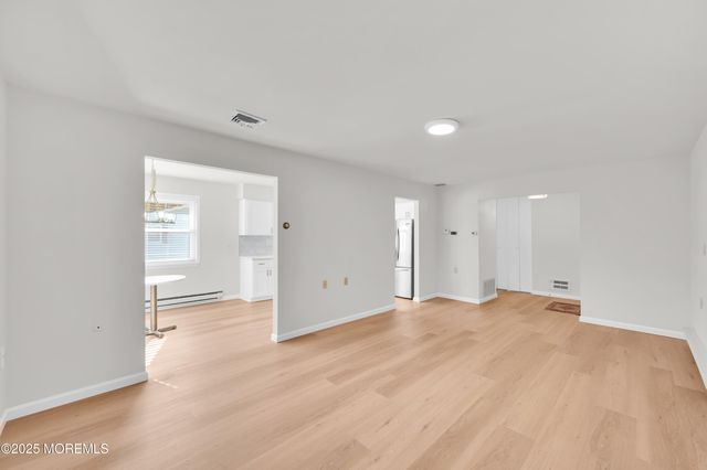 8 Holmes Court, Brick, NJ 08724