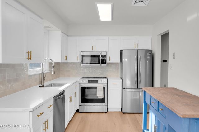 8 Holmes Court, Brick, NJ 08724