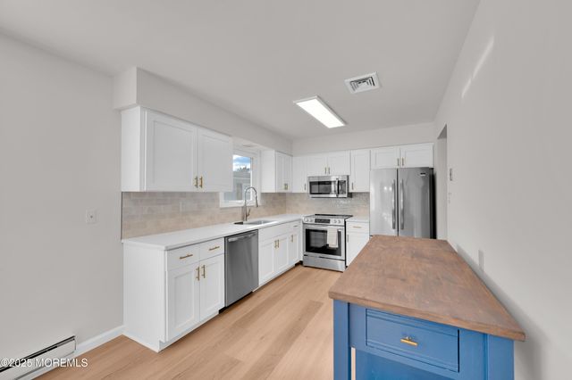 8 Holmes Court, Brick, NJ 08724