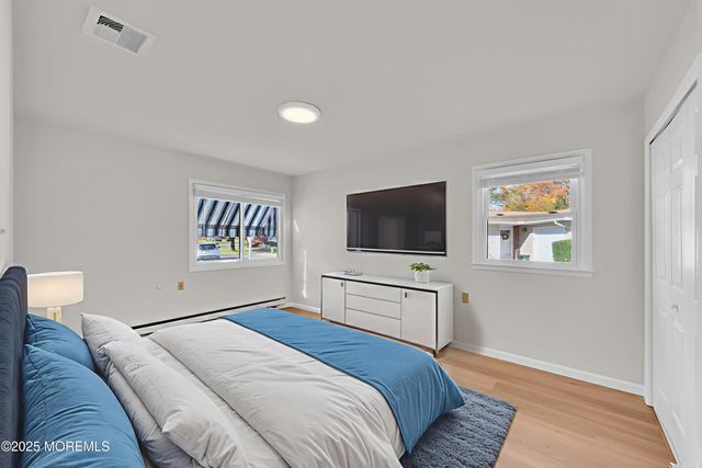 8 Holmes Court, Brick, NJ 08724