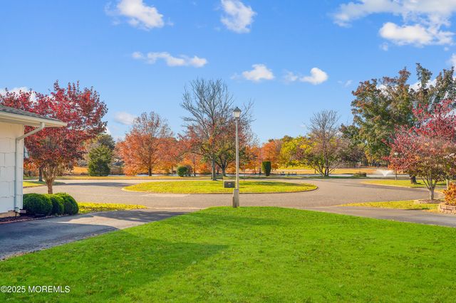 8 Holmes Court, Brick, NJ 08724