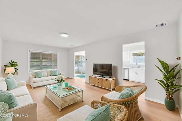 8 Holmes Court, Brick, NJ 08724