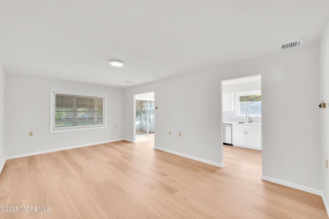 8 Holmes Court, Brick, NJ 08724