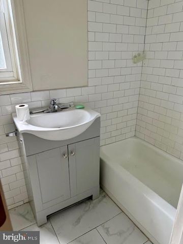 65 ASBURY ST, Trenton, NJ 08611