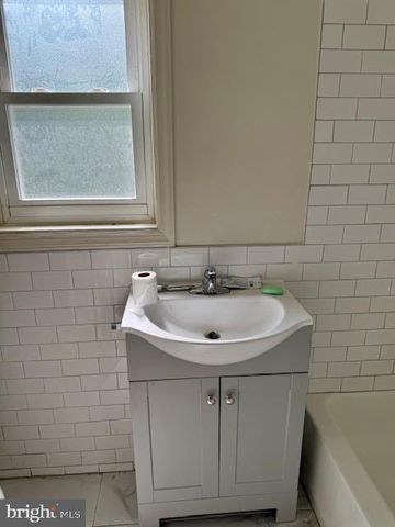 65 ASBURY ST, Trenton, NJ 08611