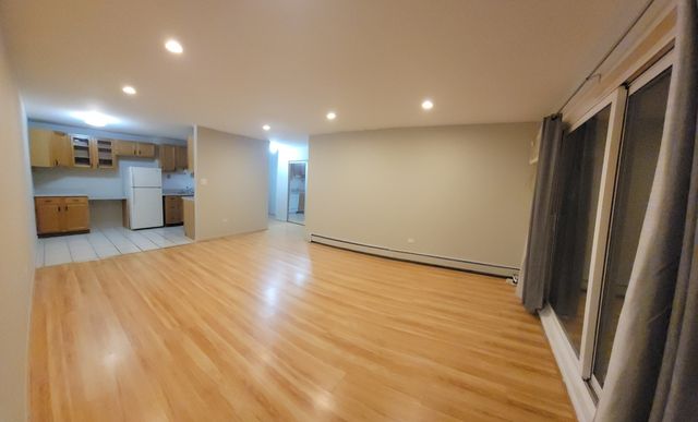 8901 N Western Avenue 407, Des Plaines, IL 60016