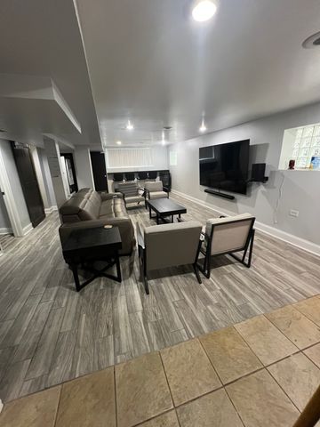 1306 Elmwood Avenue, Berwyn, IL 60402