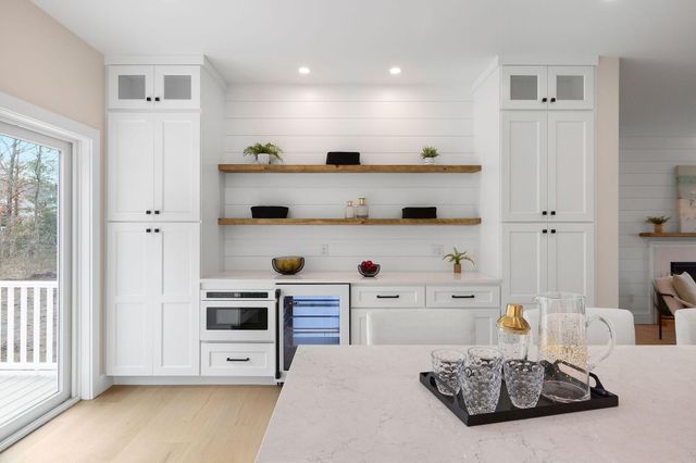 817 Race Lane, Marstons Mills, MA 02648