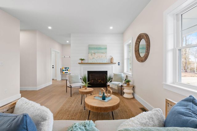 817 Race Lane, Marstons Mills, MA 02648