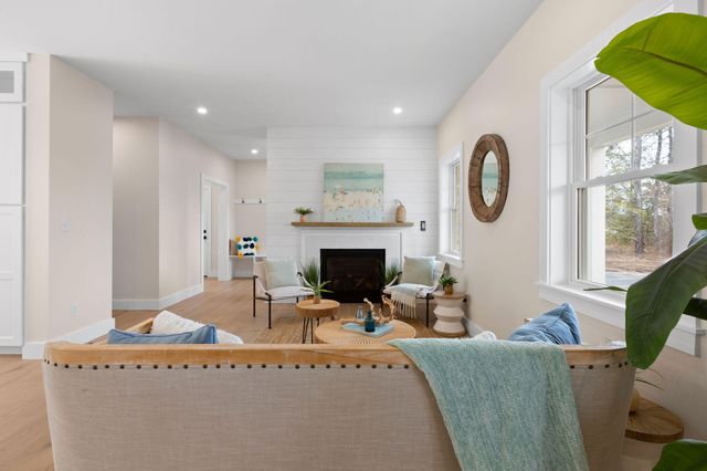 817 Race Lane, Marstons Mills, MA 02648