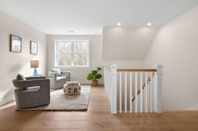 817 Race Lane, Marstons Mills, MA 02648